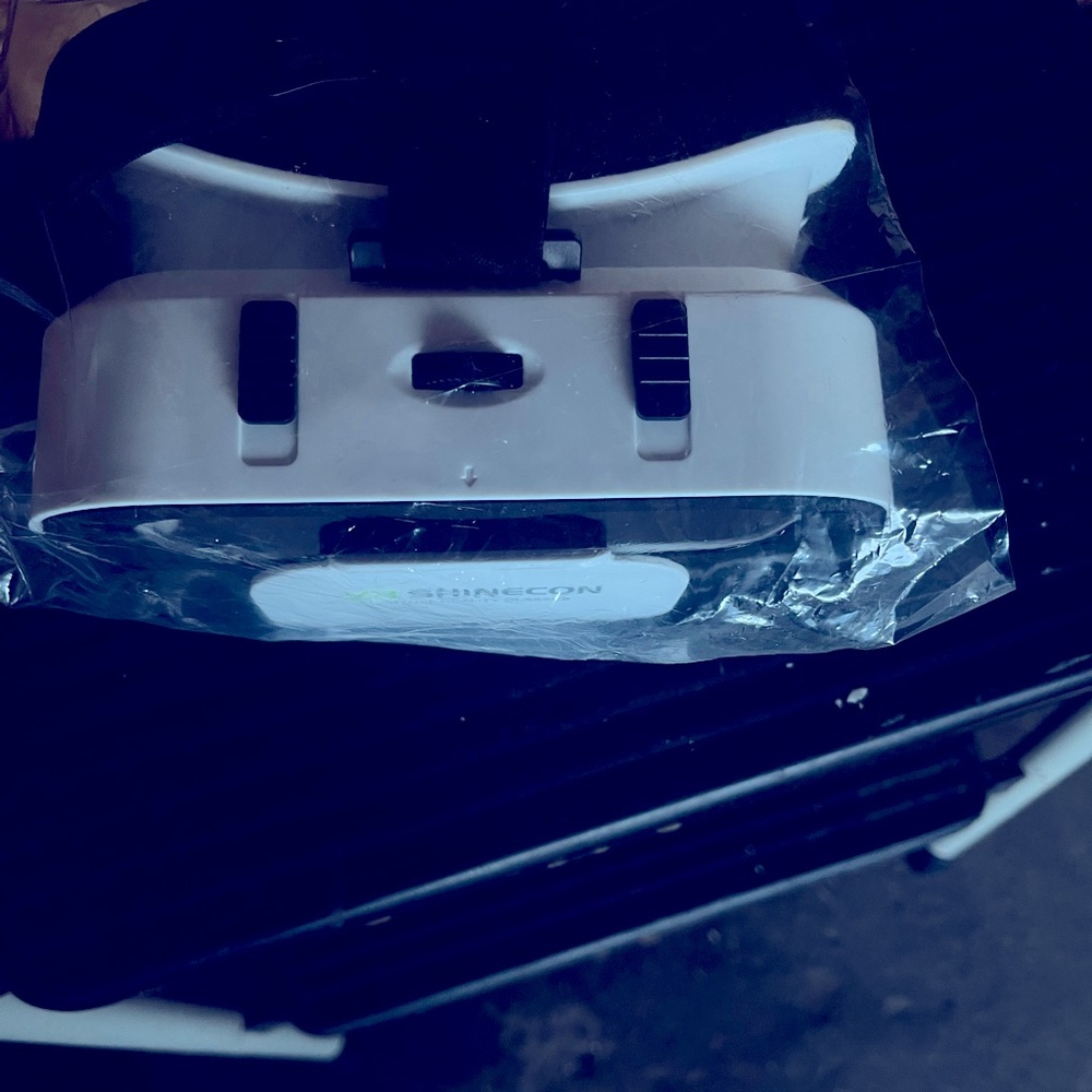 Virtual Reality Glasses